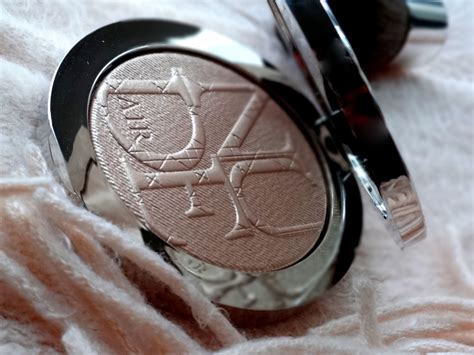 dior luminizer powder 001